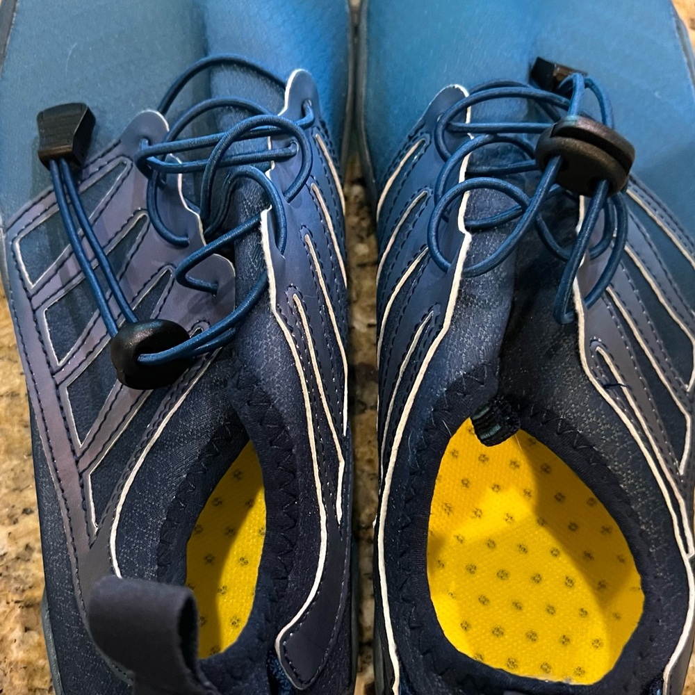 HIKE Barefoot Shoes shoes NEW Never worn (wrong size) see picture for details